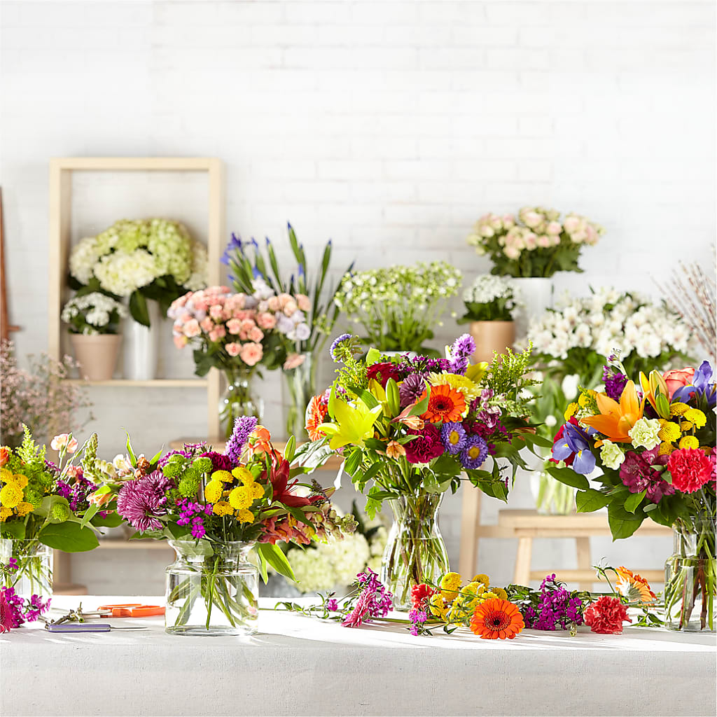 Bold & Bright – A Florist Original – Bella Rose, Rialto CA