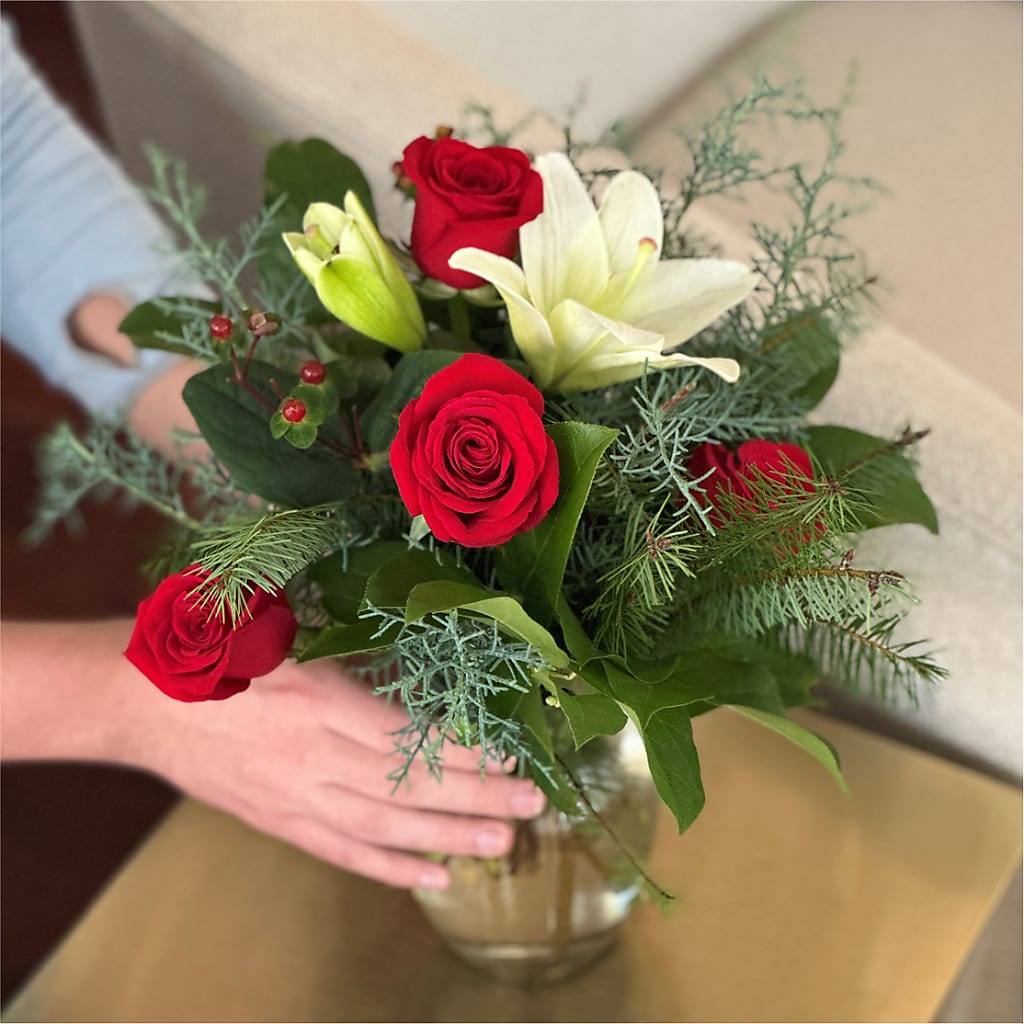 Glittering Lights Bouquet – Bella Rose, Rialto CA