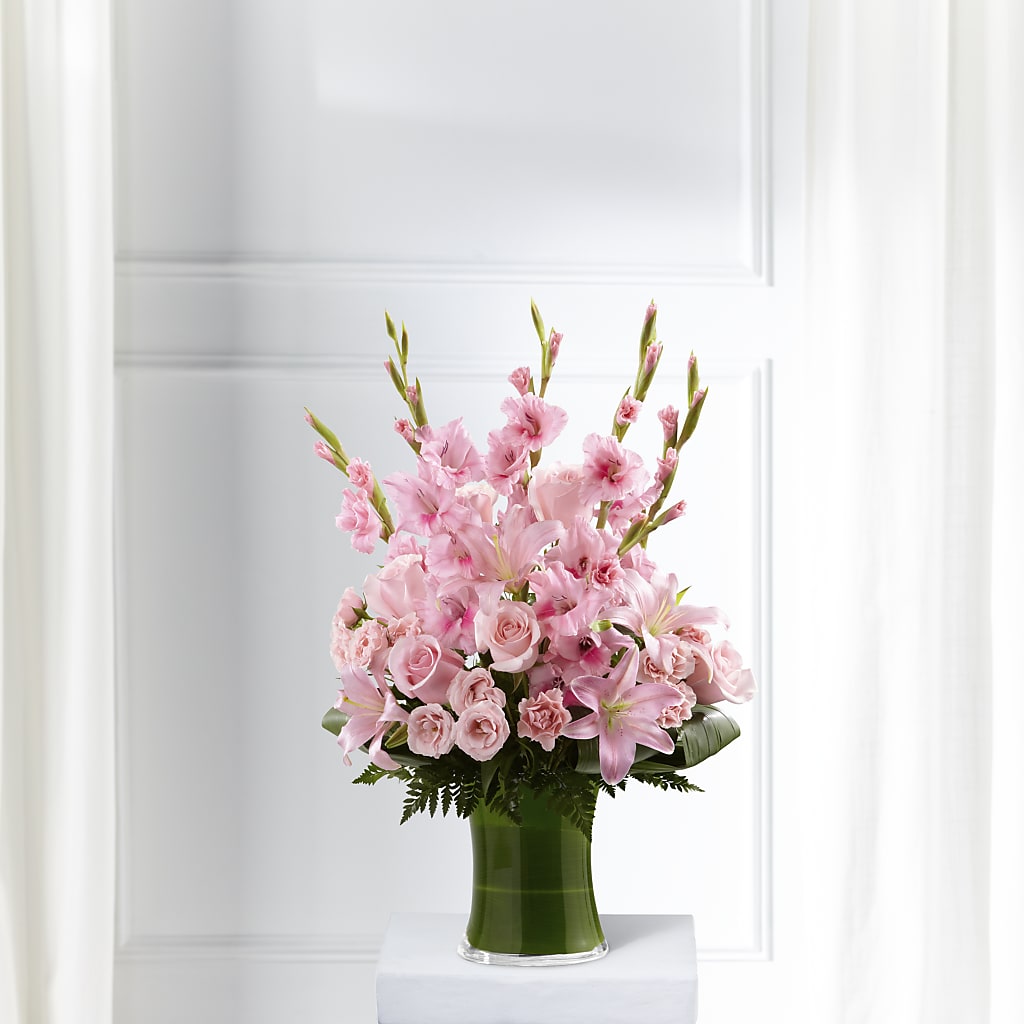 Lovely Tribute Bouquet – Bella Rose, Rialto CA