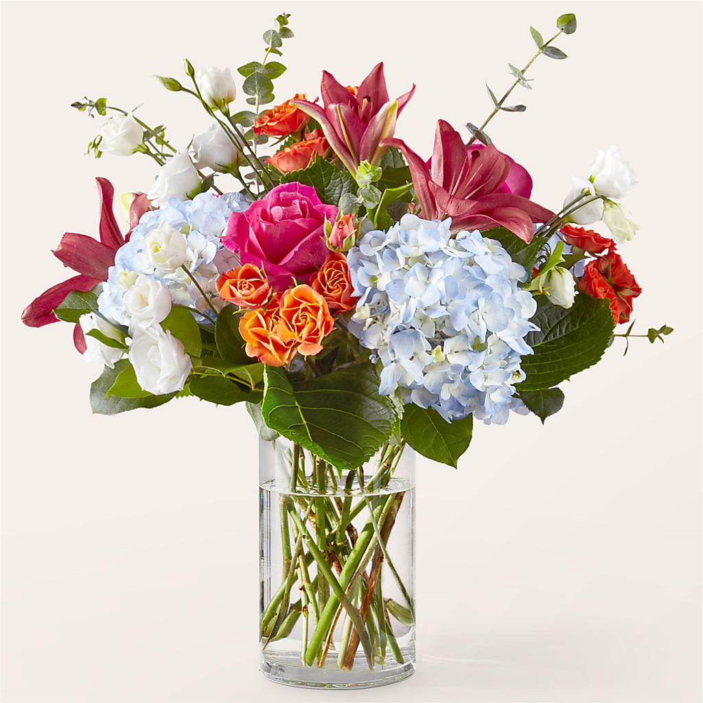 Awestruck Luxury Bouquet – Bella Rose, Rialto CA