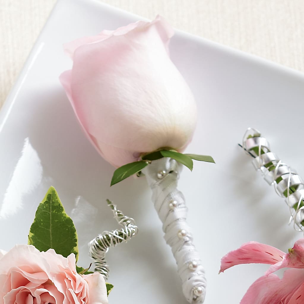 Pink Rose Boutonniere – Bella Rose, Rialto CA