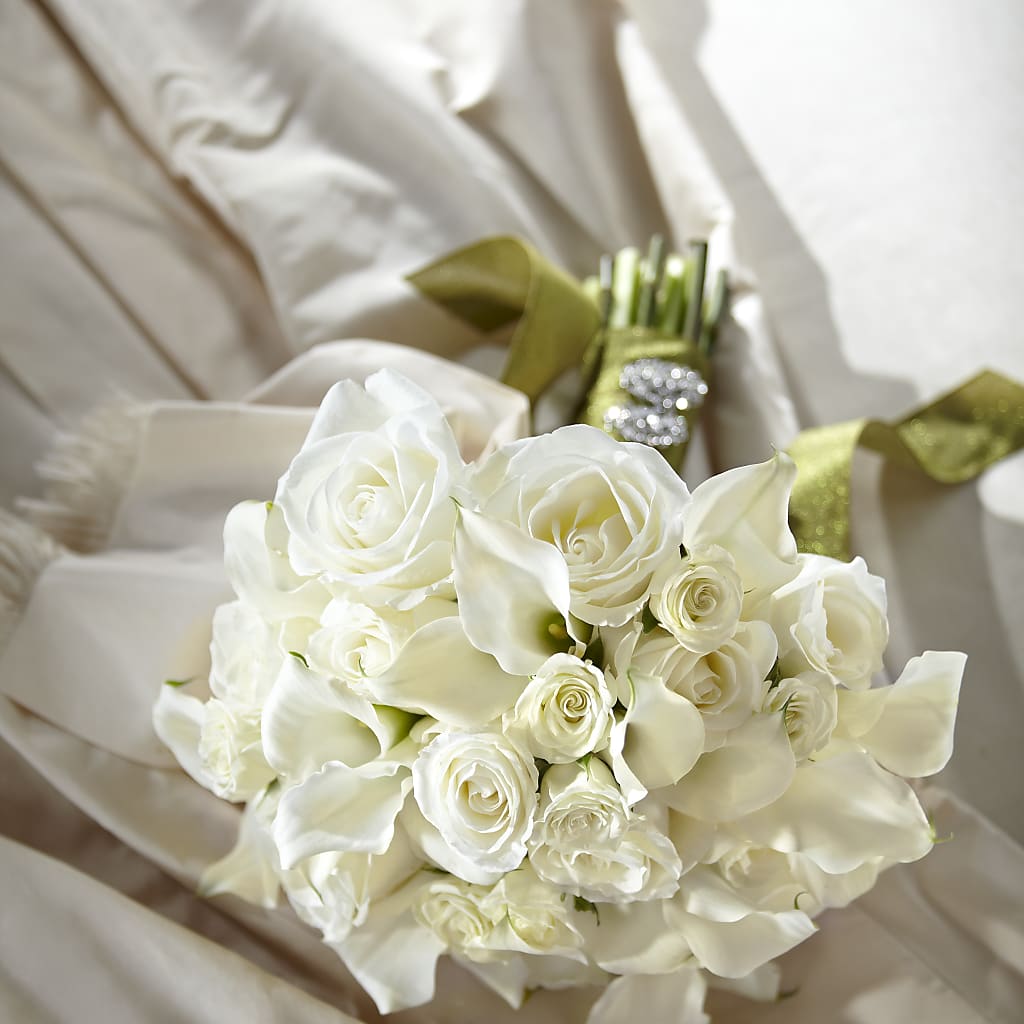 Serene Highness Bouquet – Bella Rose, Rialto CA