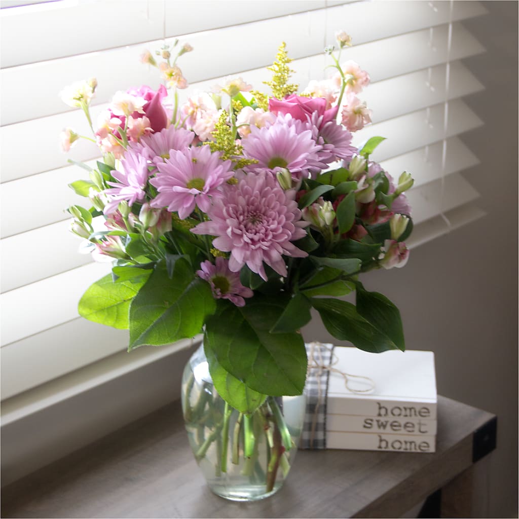 Pastel Tradition - A Florist Original –  Bella Rose, Rialto CA