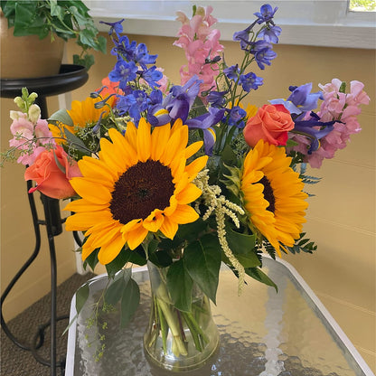 Rays of Life Bouquet –  Bella Rose, Rialto CA