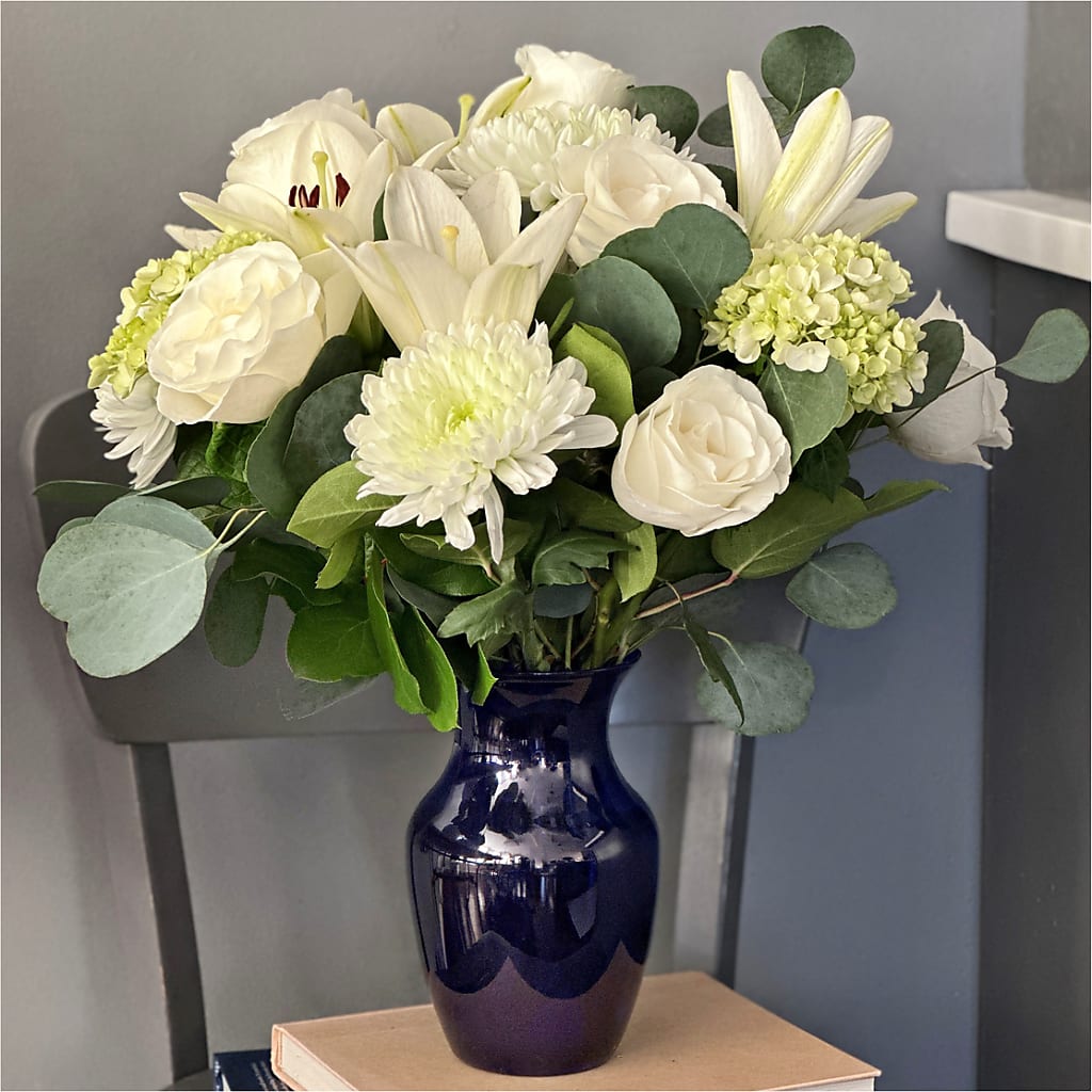 Snowy Dreams Bouquet –  Bella Rose, Rialto CA