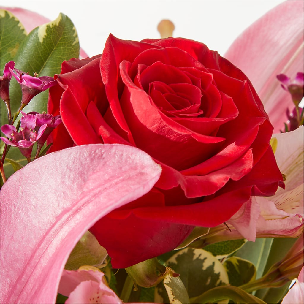 Lucky in Love Bouquet –  Bella Rose, Rialto CA