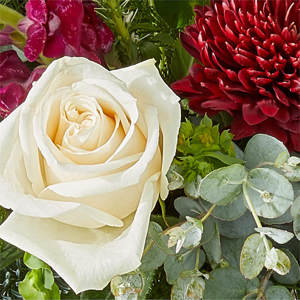 Cranberry Fizz Bouquet –  Bella Rose, Rialto CA