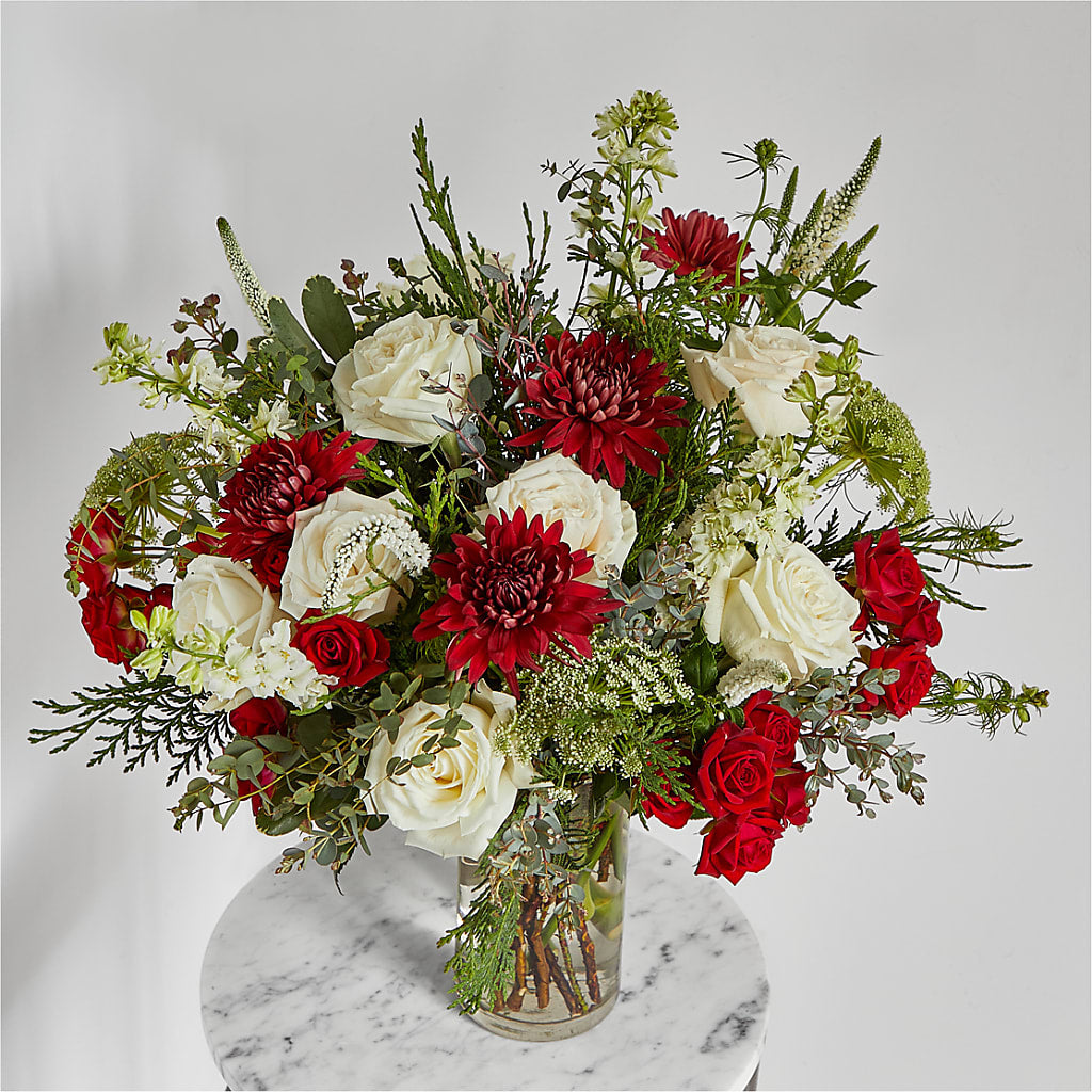 Favorite Traditions Bouquet –  Bella Rose, Rialto CA