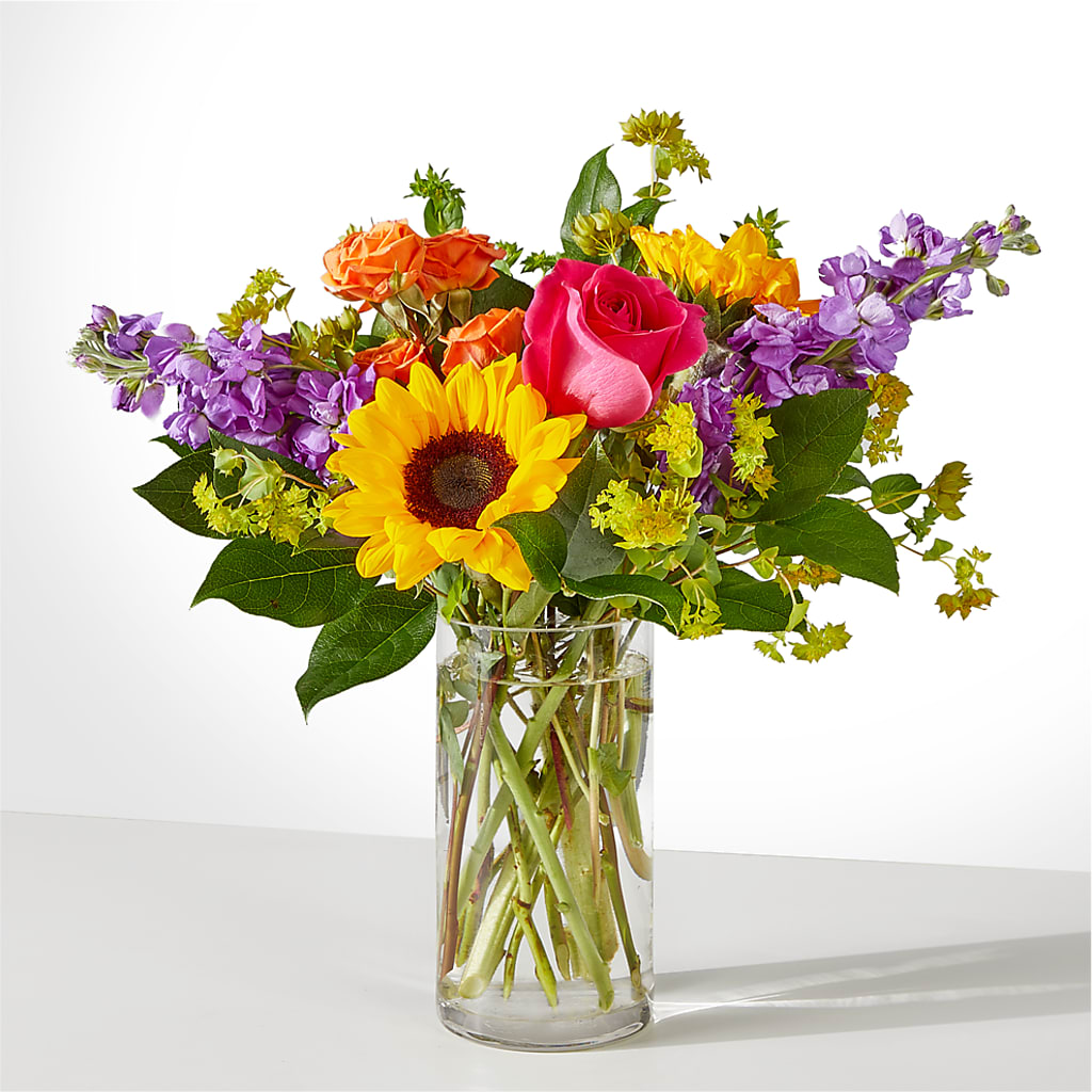 Vibrant Greetings Bouquet –  Bella Rose, Rialto CA