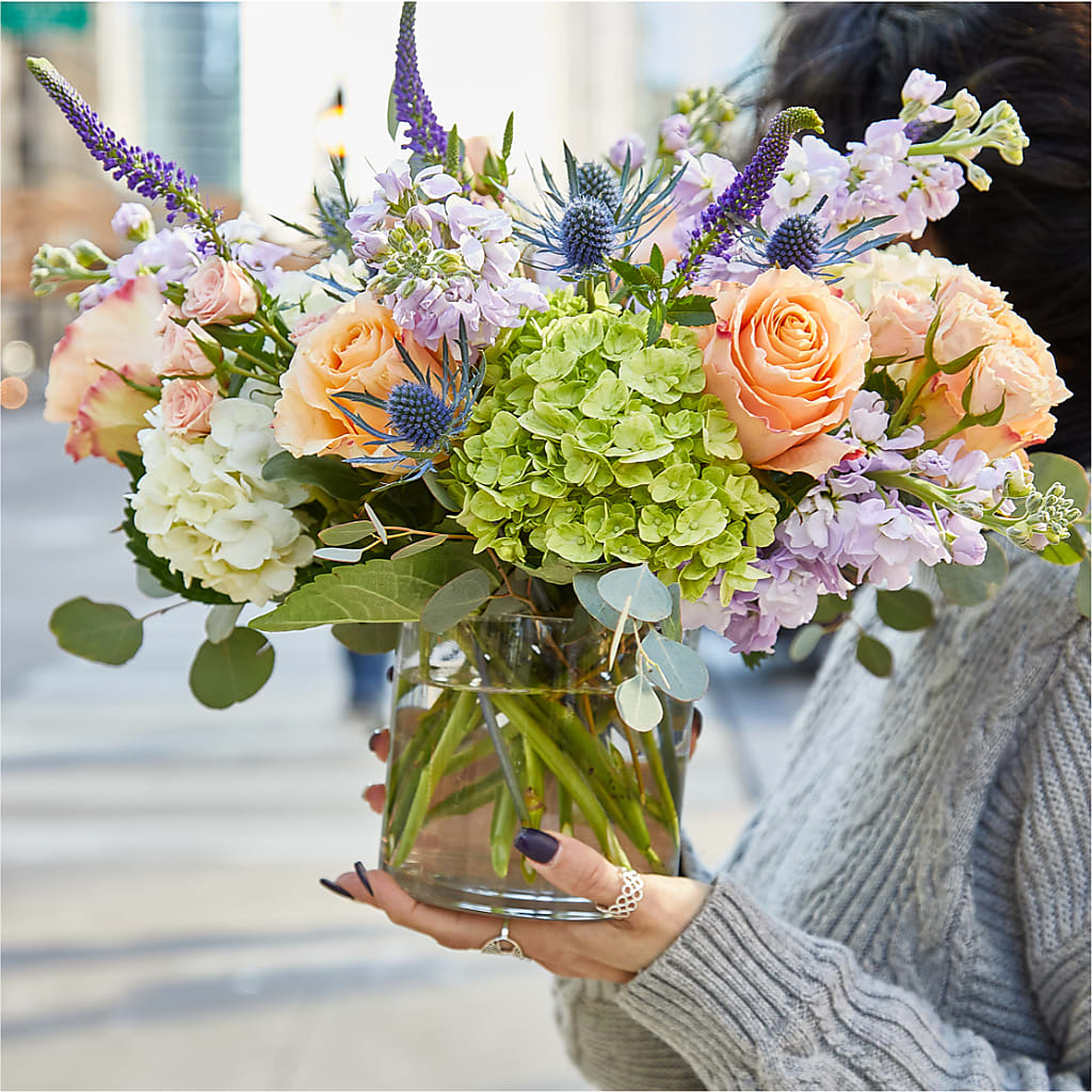 Porch Swing Bouquet –  Bella Rose, Rialto CA